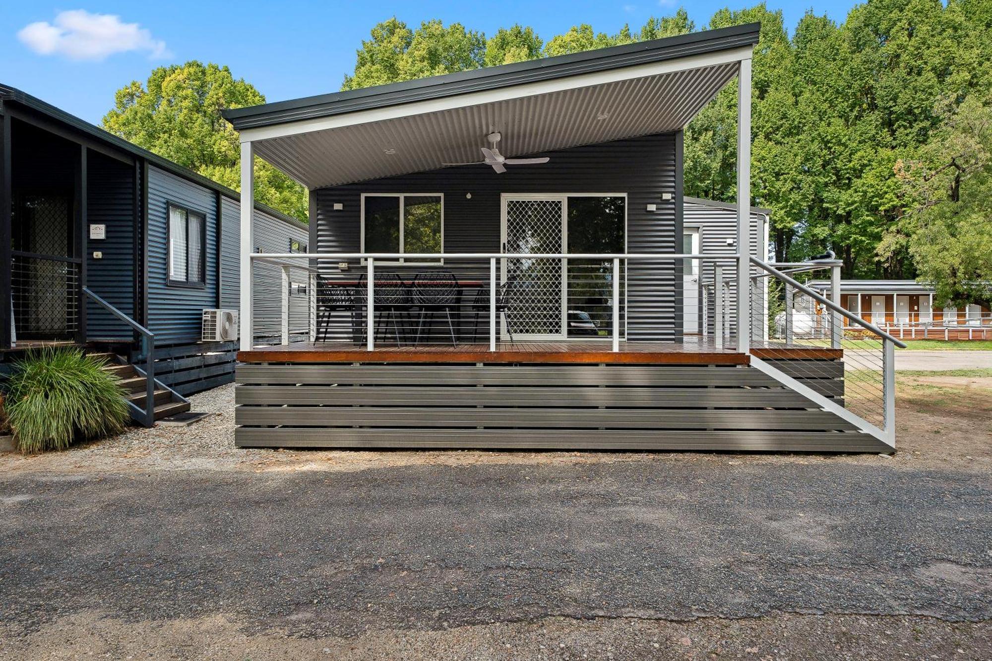 Myrtleford Holiday Park Екстер'єр фото