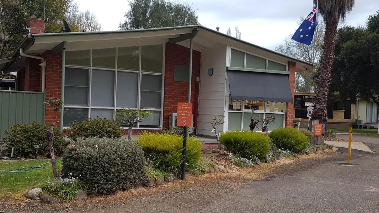 Myrtleford Holiday Park Екстер'єр фото