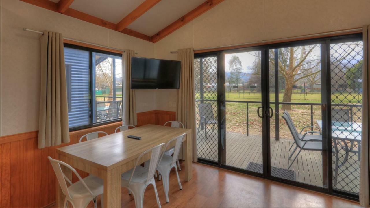 Myrtleford Holiday Park Екстер'єр фото