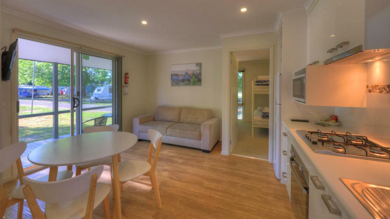 Myrtleford Holiday Park Екстер'єр фото